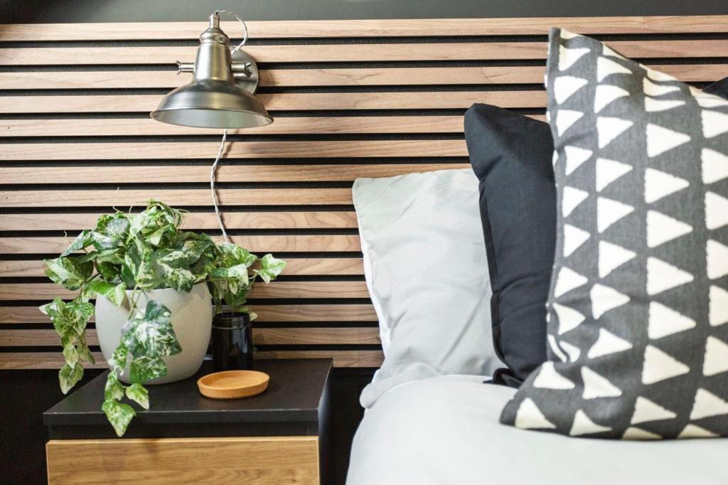 ✰Onpoint -Modern & Fresh Studio Apt Close To Centre - Convenient!✰ Apartment Beeston  Bagian luar foto